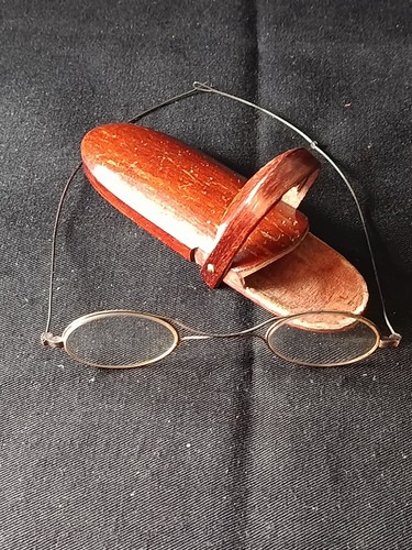 Antike brille ovales modell - ovales,